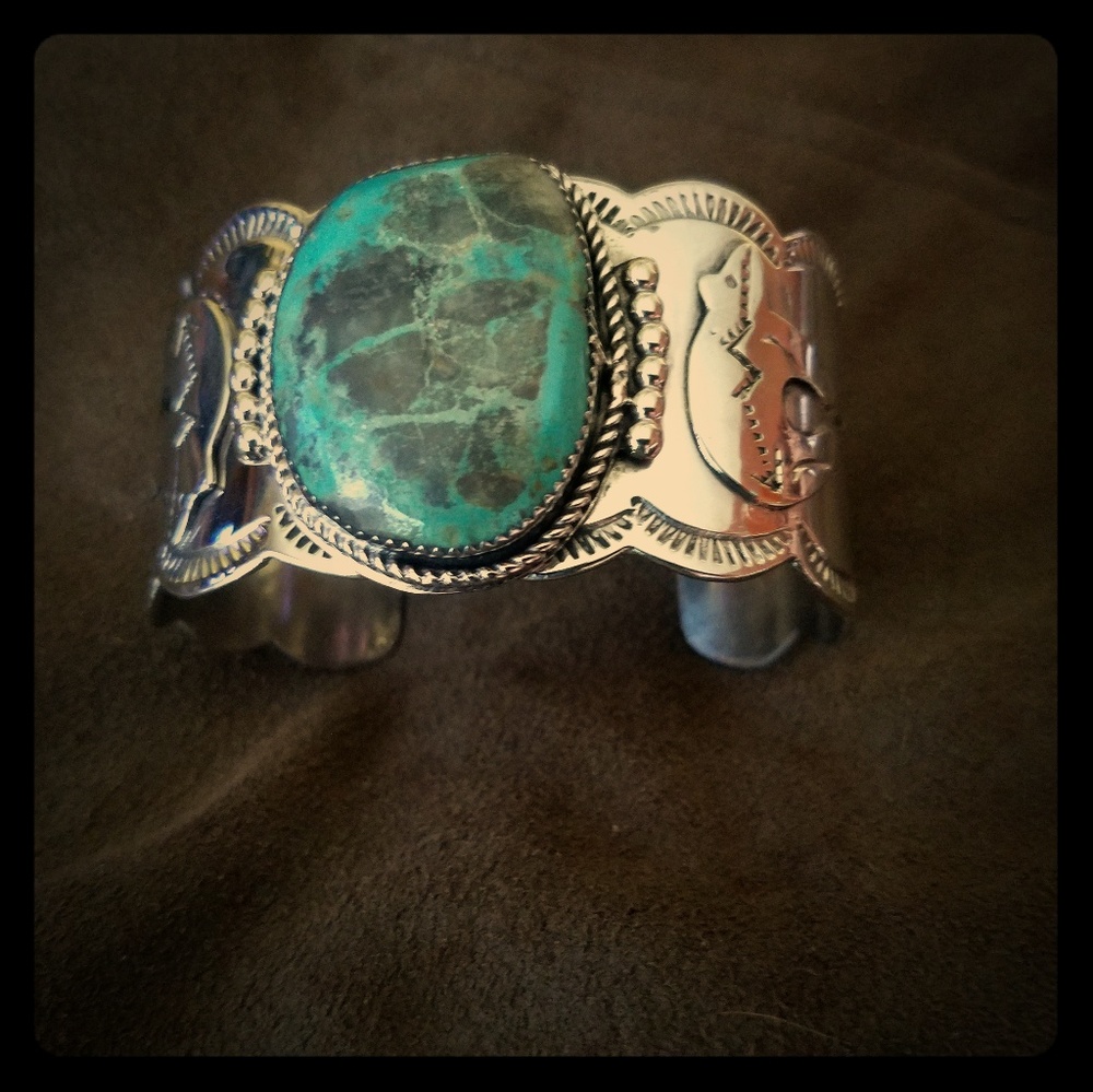 Beautiful cerrillos and silver cuff
